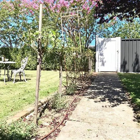 Rose End Cozy Apartment Tumut Exterior photo